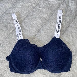 VS logo lace bra